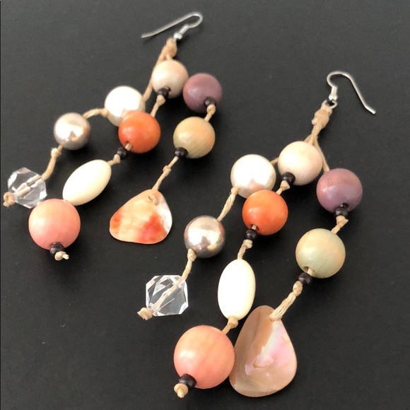 Jewelry - VINTAGE PIERCED BOHEMIAN INSPIRED BEAD EARRINGS